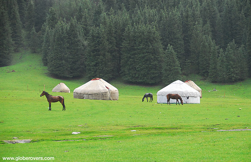 Horses-Yurt-Jedi-Oguz-Kyrgyzstan.jpg