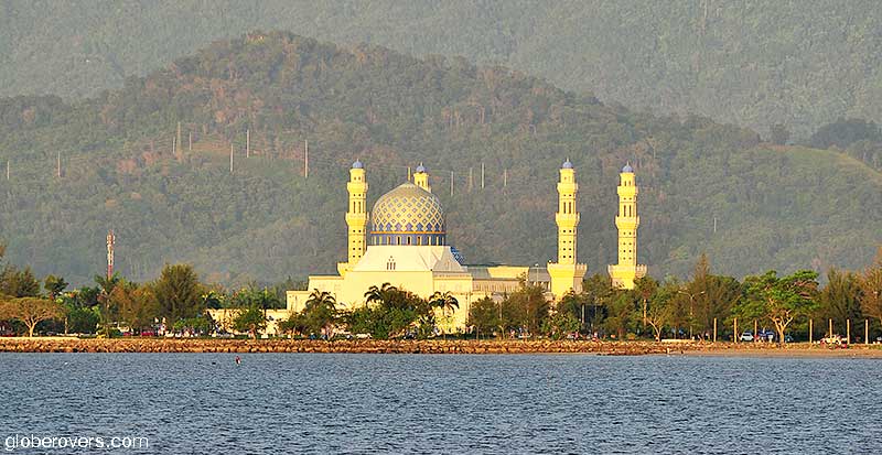 Likas-Mosque-Kota-Kinabalu-Sabah-Borneo-Island