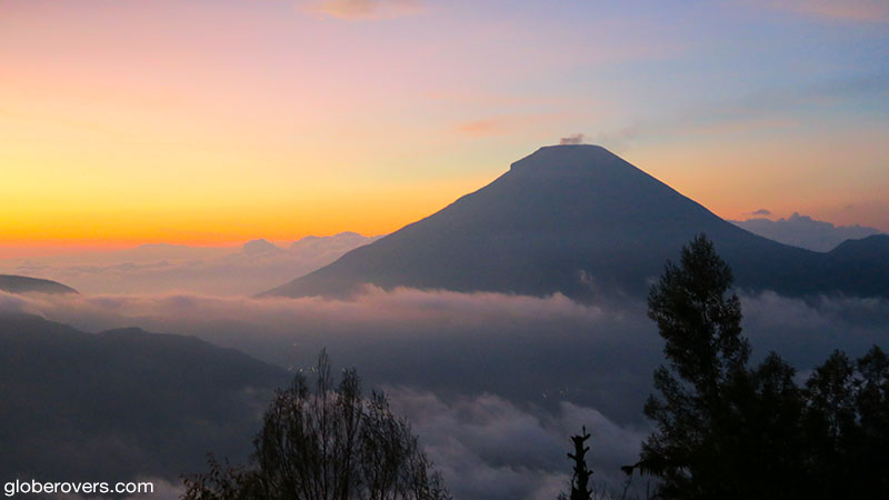 Sunrise at Sikunir Hill with views of Gunung Sindoro Volcano, Dieng Plateau, Central Java, Indonesia
