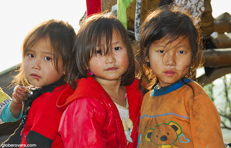 Hmong girls at Hau Thao village near Sapa