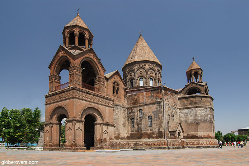 Mayr Tachar Cathedral, Echmiadzin, Armenia
