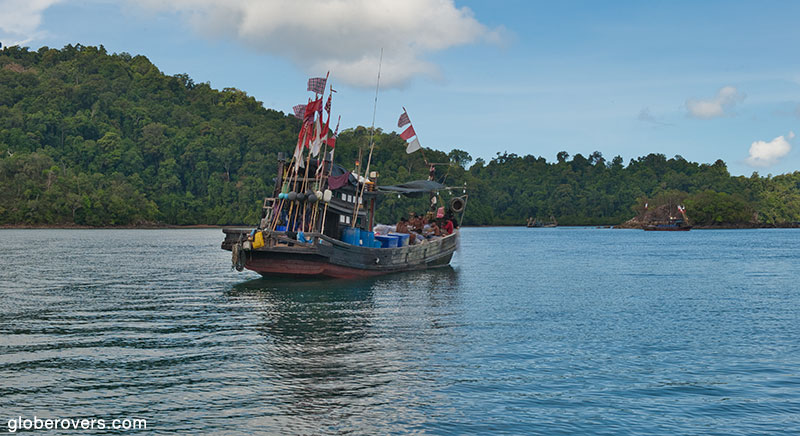 A fishing boat at Lampi Island
