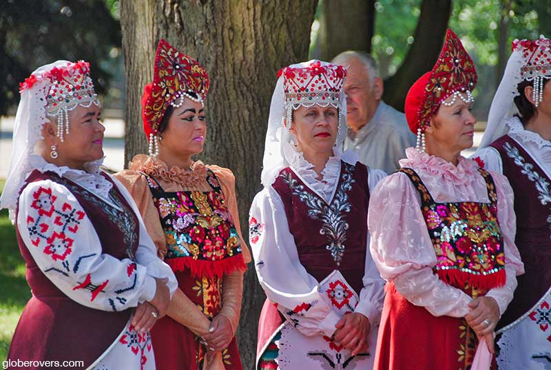 Singing-ladies-Grodno-Western-Belarus