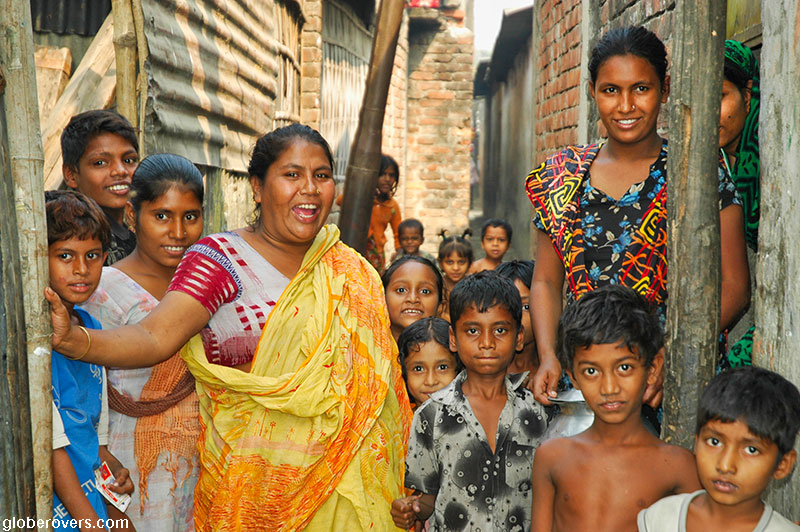 People in the slums of Dhaka