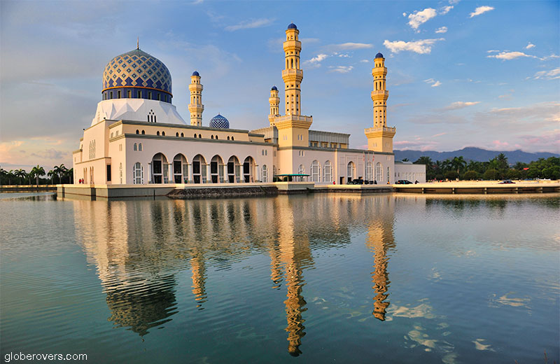 Likas Mosque (City Mosque), Kota Kinabalu, Sabah, Borneo Island
