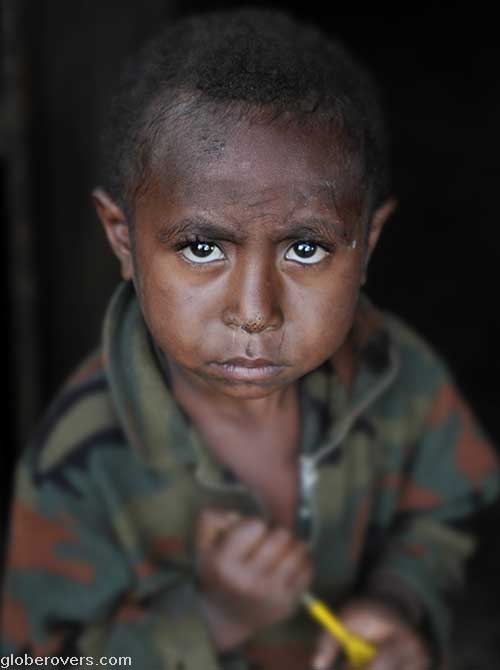 Portraits-Papua-boy