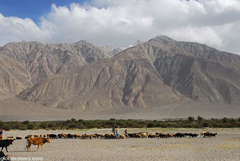 Driving from Ishkashim to Murgab along the Wakhan Valley, Tajikistan