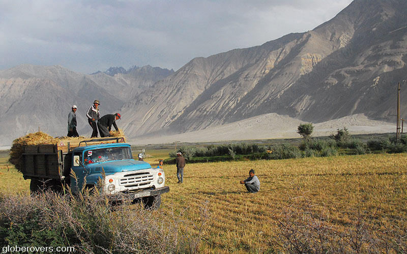 Driving from Ishkashim to Murgab along the Wakhan Valley, Tajikistan