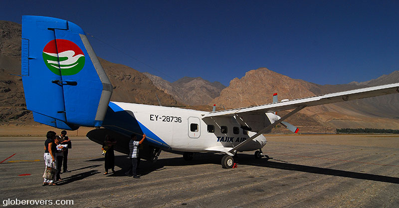 Tajik Air flight from Dushanbe to Khorog, Tajikistan
