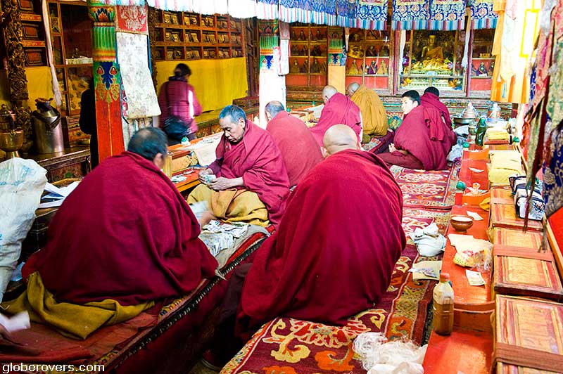 Monks, Tashi Lhunpo Monastery, Shigatse, TIBET