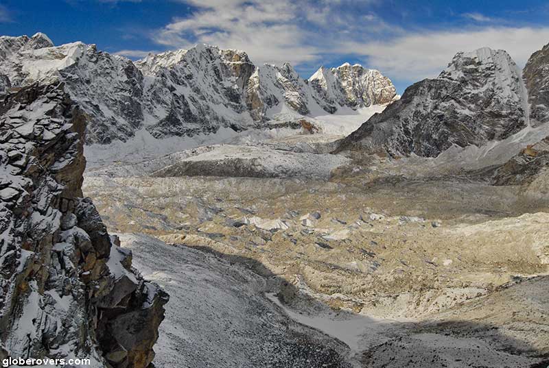 Changri Shar Glacier west of Kala Patthar, Himalayas, Nepal