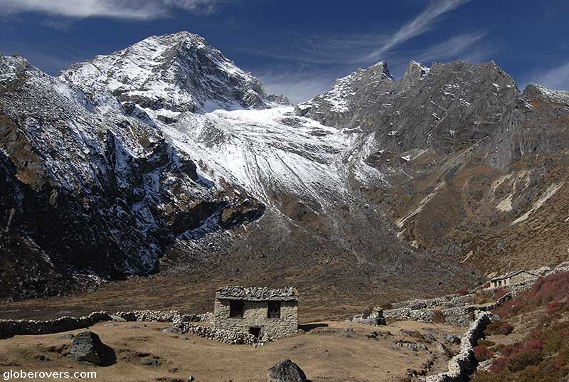 Hiking north of Village of Dole (4,048m), Nepal