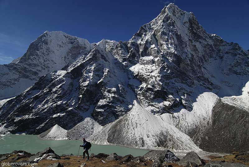 Chola Tsho (4,590), Chola Glacier to the left, south of Dzonglha, Nepal