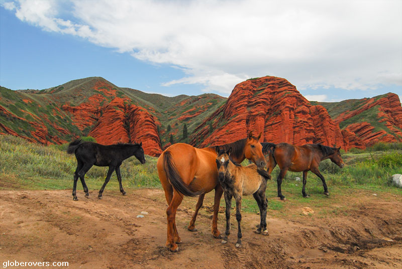 Seven Bulls Rocks near Jeti-Oguz or Jeti-Ögüz, Kyrgyzstan