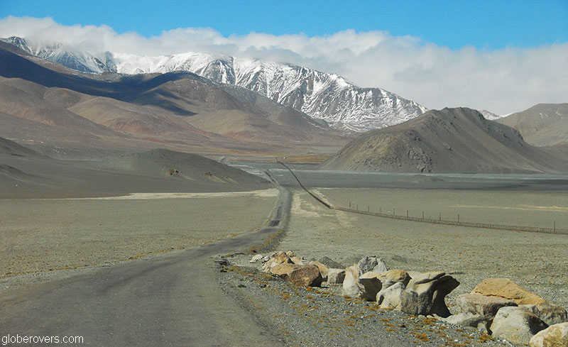 China border, Driving from Murgab to the Tajik/Kyrgyz border, Tajikistan