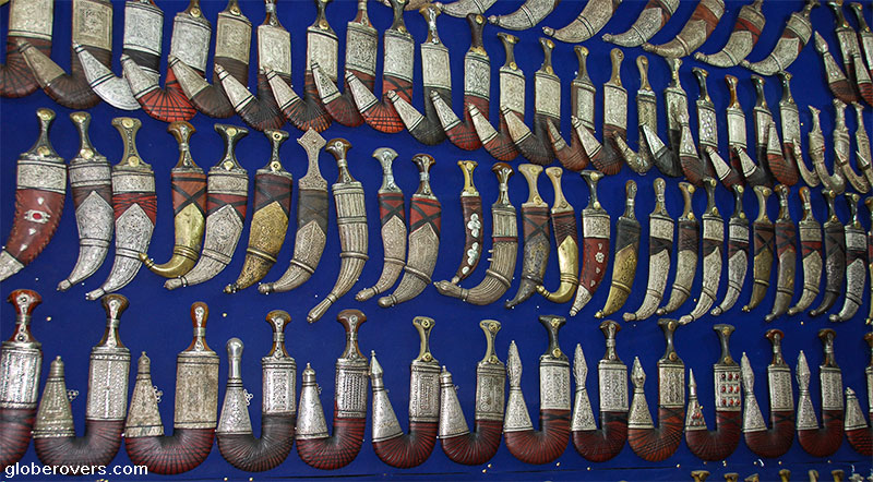 Jambiya, pride of the Yemeni men since early age