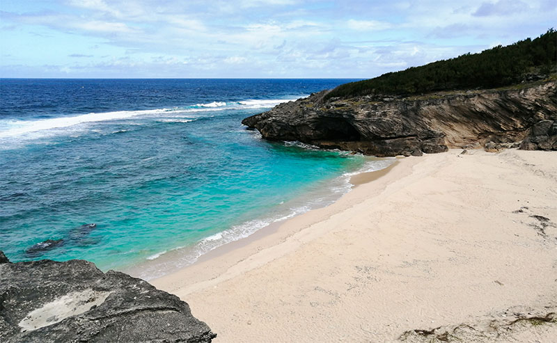 Rodrigues-fly-over-1
