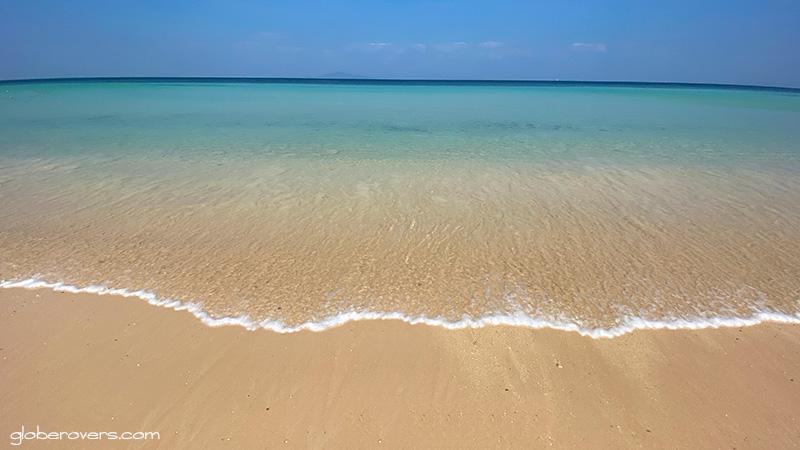Loh Moo Dee Beach, Koh Phi Phi, Thailand