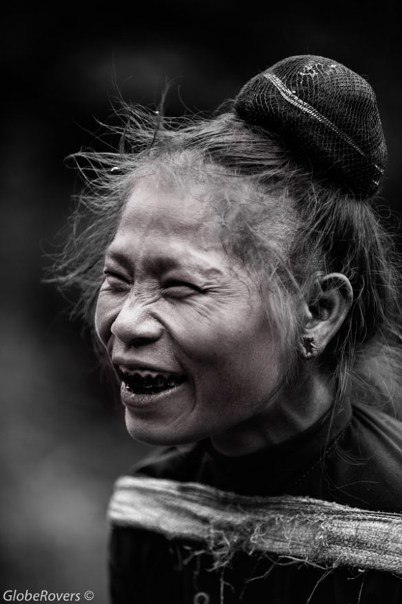 Woman walking near Pan Lea village of the Enn tribe, north of Keng Tung, Shan State, Myanmar