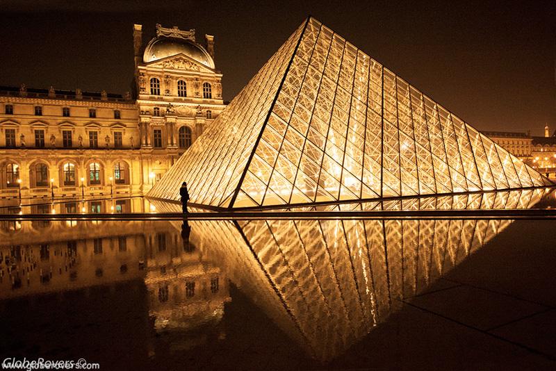 Louvre Pyramid (Pyramide du Louvre), Louvre Museum (Musée du Louvre), Paris, FRANCE